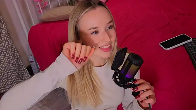 EveMcclearen's cam snapshot