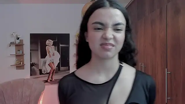 IsaConnor's cam snapshot