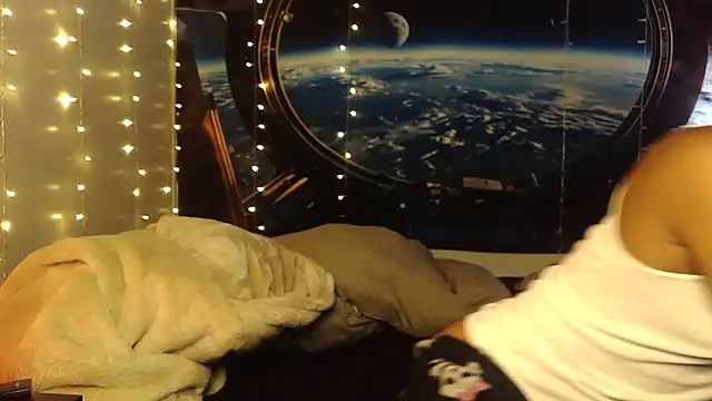 MrsToniTone's cam snapshot