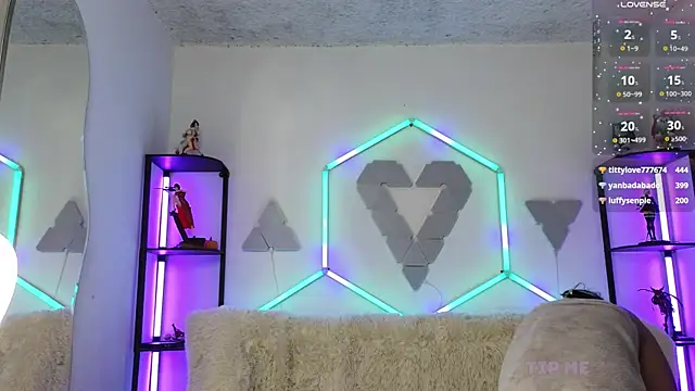 littlevixen18's cam snapshot