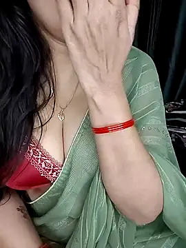 kaamuk_shweta live sex cam