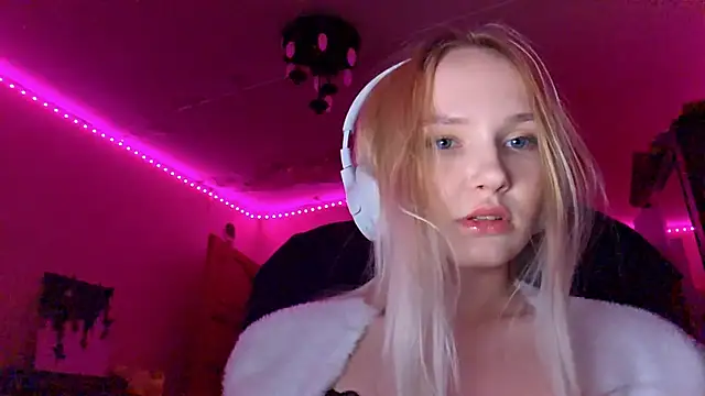 KarinRobertson's cam snapshot