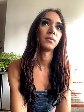 Nikol_Rang__ live sex cam