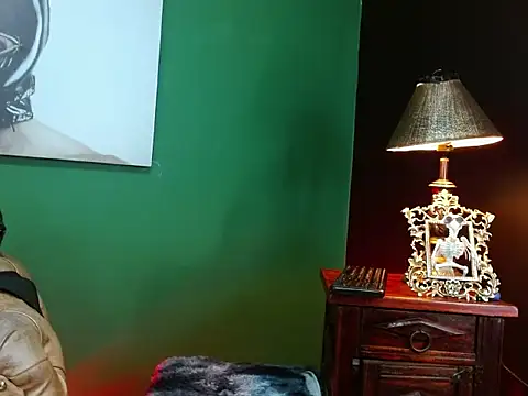 Leiladom's cam snapshot