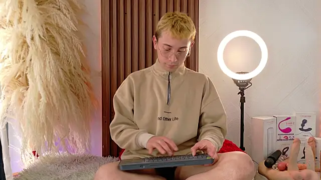 Naughty__Chriss's cam snapshot