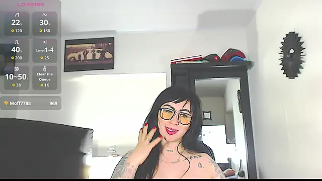 Vicky_hotmilf's cam snapshot