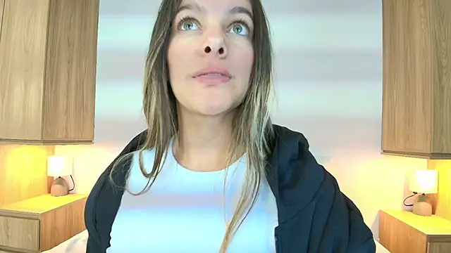 Isabella_Harley's cam snapshot