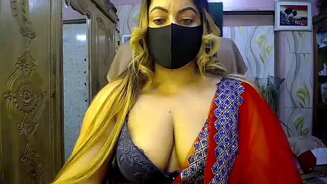 SeductiveMahira's cam snapshot