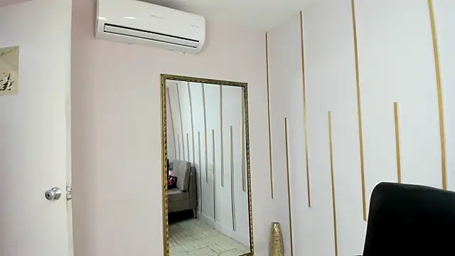 Nayariskaya's cam snapshot