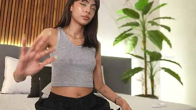 ZaraLuuv's cam snapshot