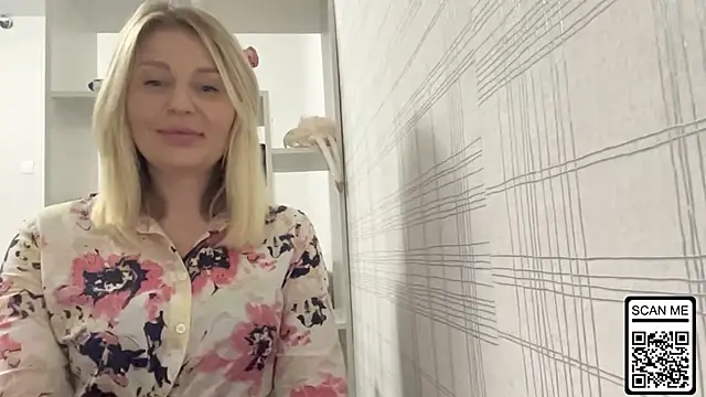 Blondie_xoxoxo's cam snapshot