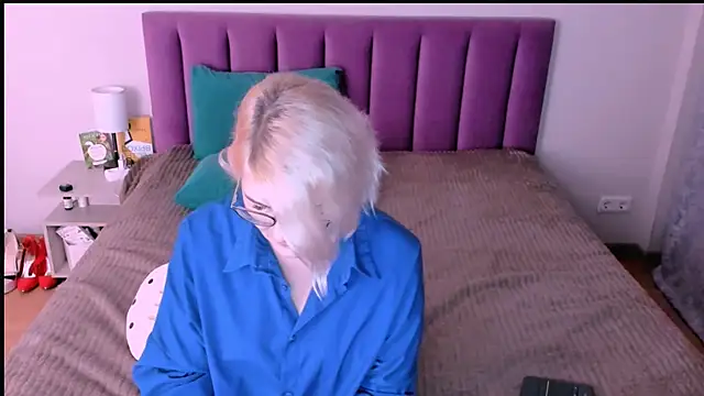 sabrinamacmarren's cam snapshot