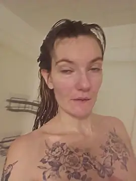 YourFavCanadianMILF's cam snapshot