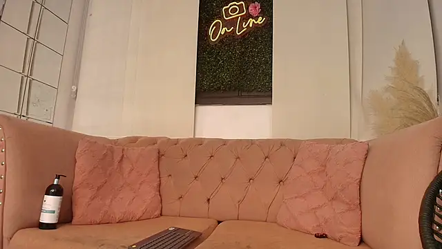 paulina_saruma's cam snapshot