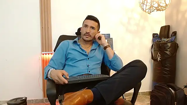 Reiko_85_'s cam snapshot