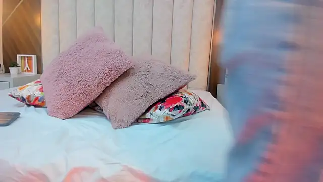 Mariana-Torres's cam snapshot