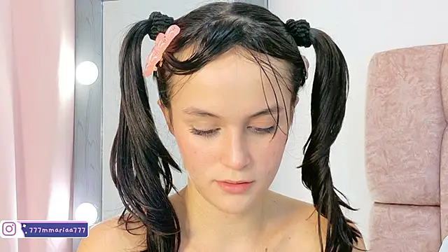 LolaYun's cam snapshot