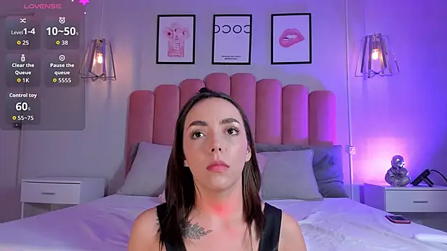 Ashleyy_piink's cam snapshot