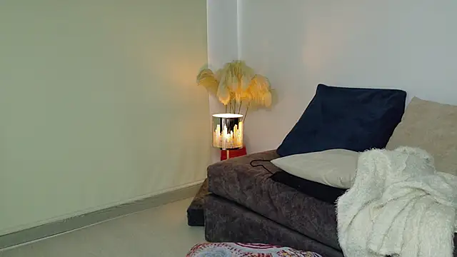 lizdevine's cam snapshot