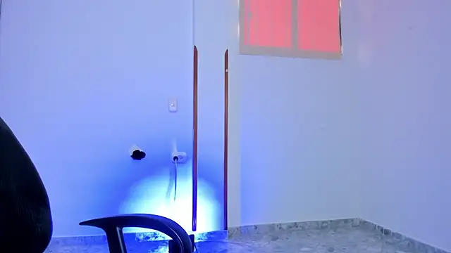 iris_torrez_'s cam snapshot