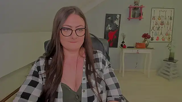 MistressDarrah's cam snapshot