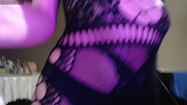 Iris_lave's cam snapshot