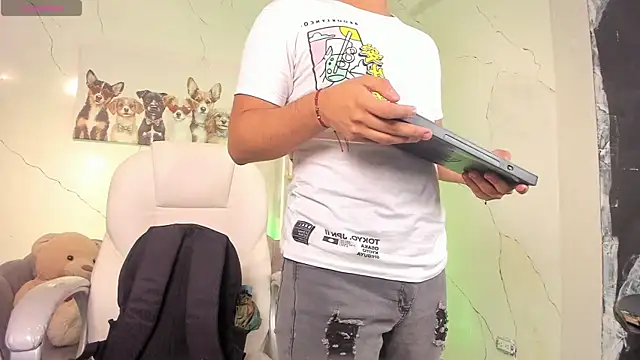 Axel_grey_'s cam snapshot