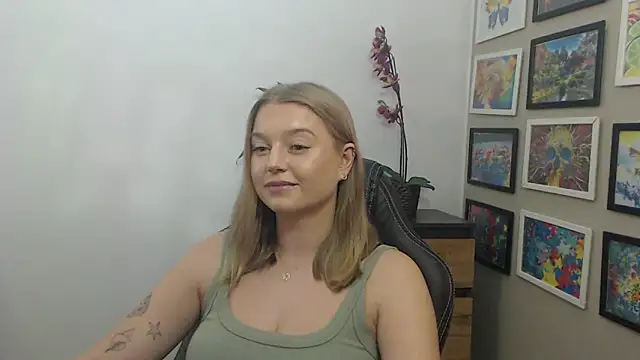 Mysteryerica's cam snapshot