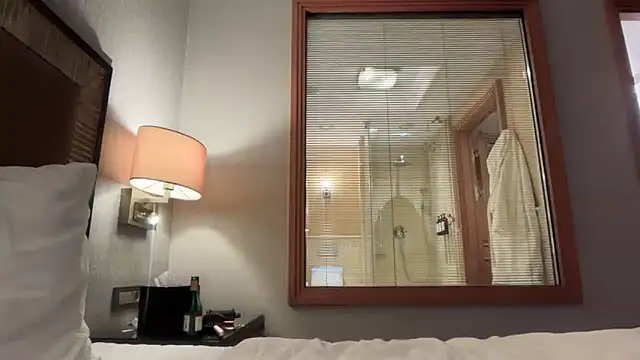 Zeravina live sex cam