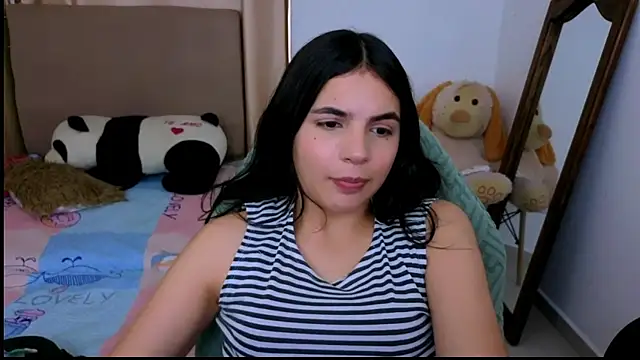 _elenna's cam snapshot