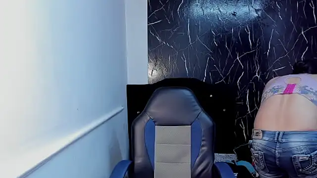 carlos_alber12 live sex cam