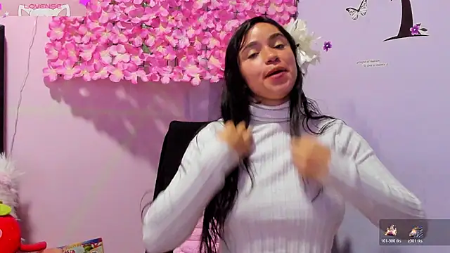 Pinky_purr's cam snapshot