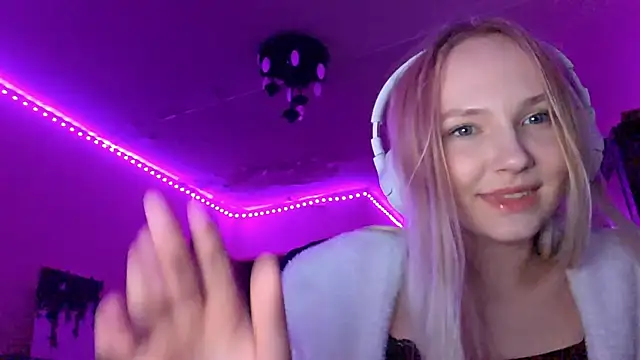 KarinRobertson's cam snapshot