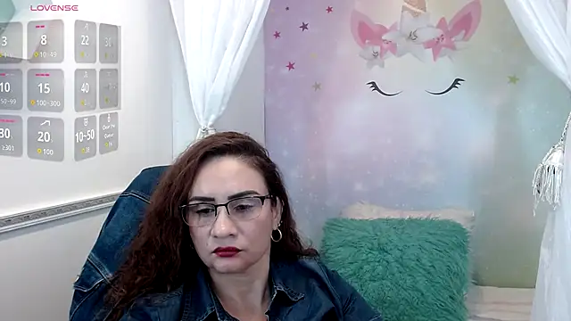 Amelie_Bakerr_'s cam snapshot