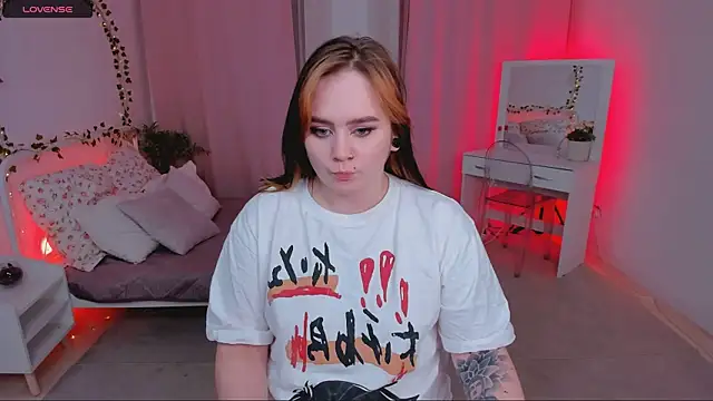 lunaalli's cam snapshot