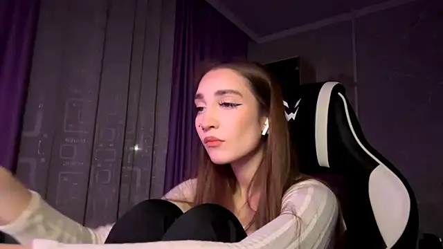 HollyPaw's cam snapshot