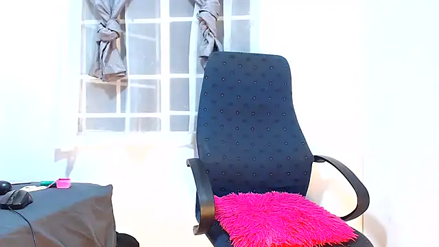 Miss-Cuteface's cam snapshot