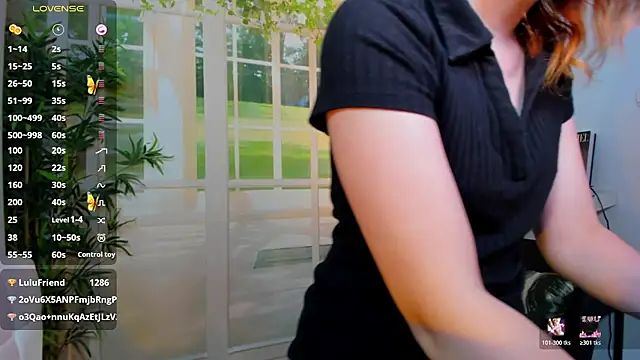 pretty_little_thing's cam snapshot