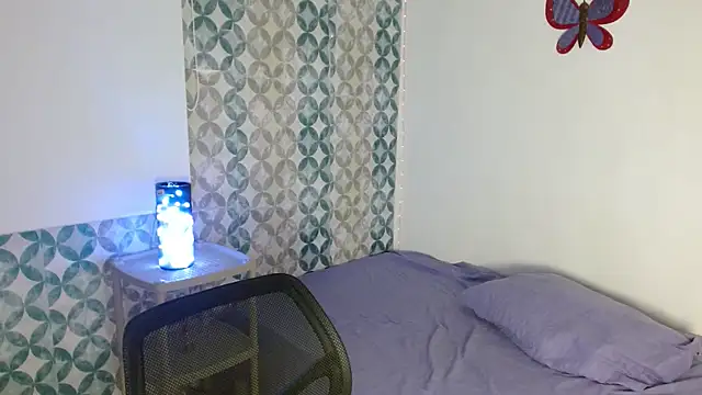 Emilybateee's cam snapshot