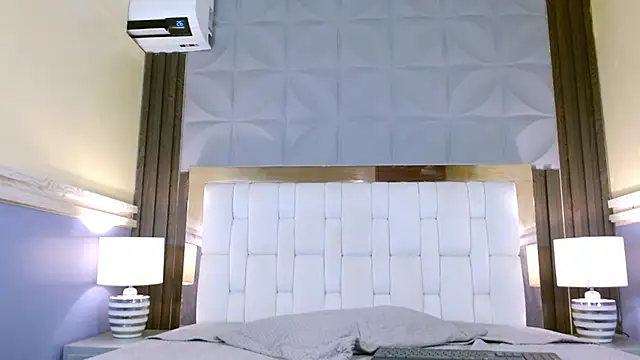 Nicole_Ramires's cam snapshot