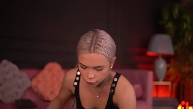 NickyBenz live sex cam