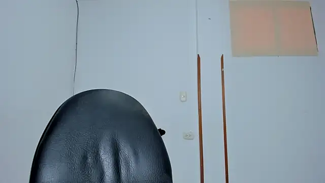 iris_torrez_'s cam snapshot