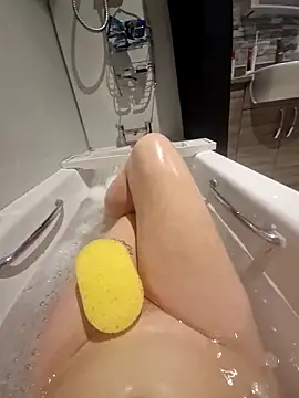 Kylie_desire_x's cam snapshot