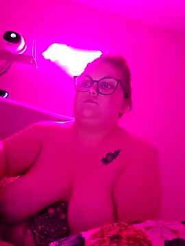 BrattyPrincess-x's cam snapshot