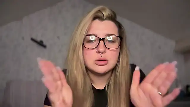 Curvy_Rosie99's cam snapshot