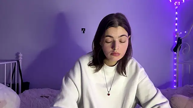 HoneyMist's cam snapshot