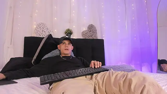 Bonny_and_carrot's cam snapshot