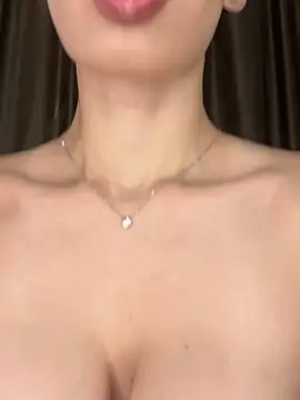 Polli_Kiss's cam snapshot