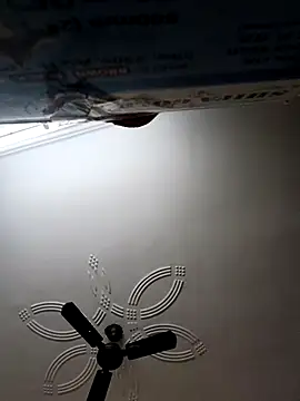 Komal-verma1's cam snapshot