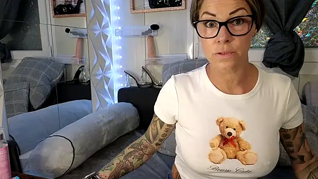 Tatjana_Sue's cam snapshot